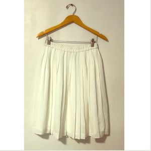 White short skirt / Banana Republic / EUC